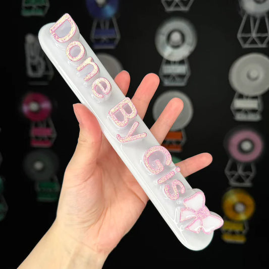 🎀 Custom Name Sign – White Gloss with Pink Glitter & Bow #30