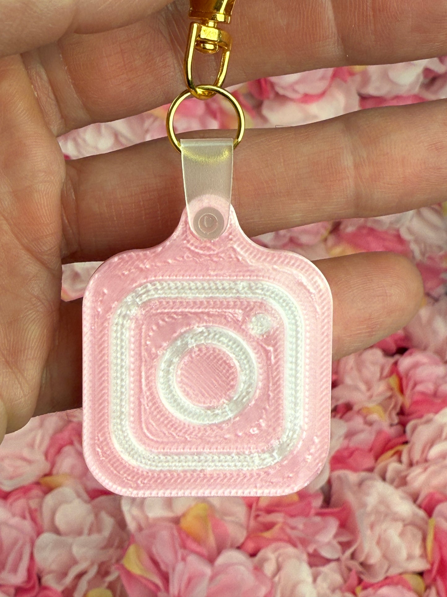 NFC Instagram keychain Free EU Delivery nail
