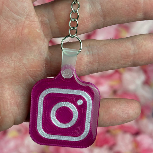 💜 InstaGlow™ NFC Keychain — Metallic Magenta Edition