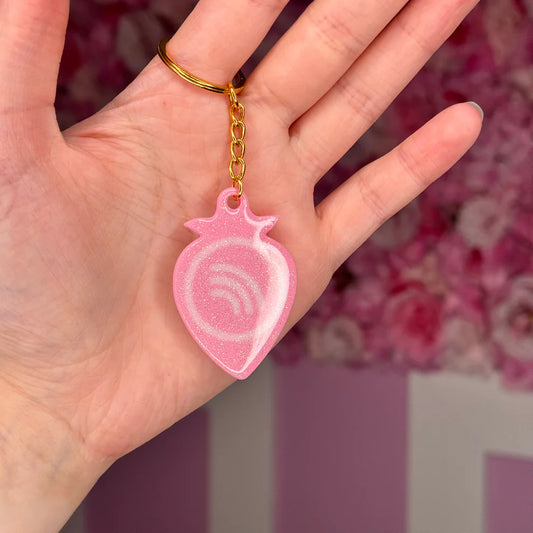 🍓 Strawberry NFC Keychain – Sparkly Charm with a Tech Twist | Free EU Shipping