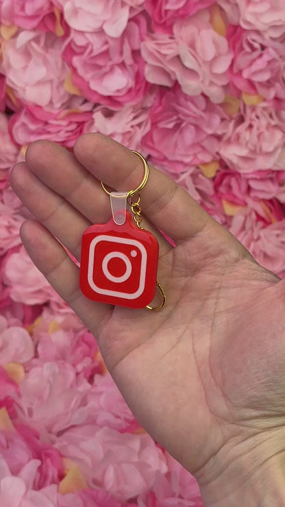 NFC Instagram keychain Free EU Delivery nail