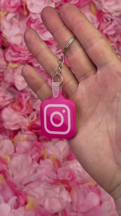 NFC Instagram keychain Free EU Delivery nail